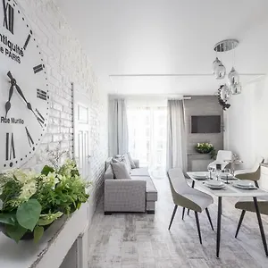  Апартаменты Good Time Business Center